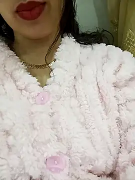 Sexy-divorced-woman online show from December 2024 10:41:01 PM