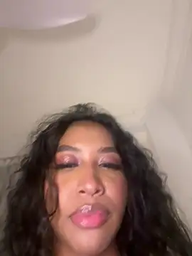 IamCrystal2 online show from March 2026 10:45:01 PM