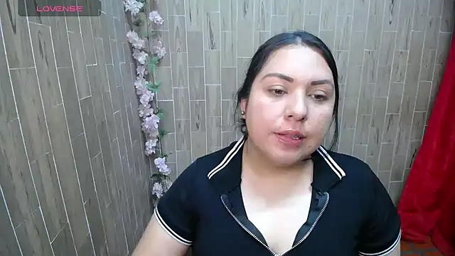 solyeria online show from May 2026 02:20:02 AM