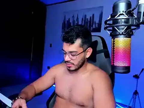 BrunoD31 online show from December 2024 11:31:01 PM