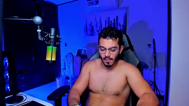 BrunoD31 online show from November 2025 04:01:02 AM