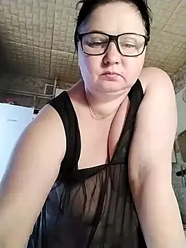 Snapshot of Holly-69 chatting on April 2026 11:42:02 AM Holly-69 online show from April 2026 11:42:02 AM