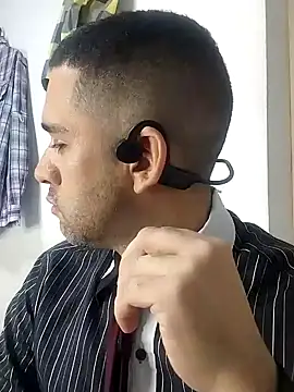 CRISTHIAN GREY01 online show from January 2025 04:39:01 PM