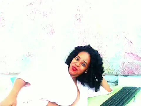 Snapshot of BustyyFaye chatting on December 2024 10:06:02 AM BustyyFaye online show from December 2024 10:06:02 AM