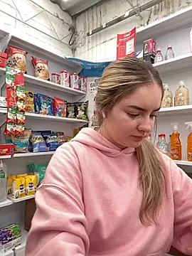 imlindapink online show from March 2026 03:15:02 PM