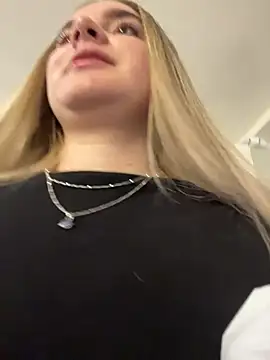 imlindapink online show from March 2026 02:33:02 PM