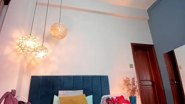 LaraGoldd online show from February 2026 12:41:02 AM