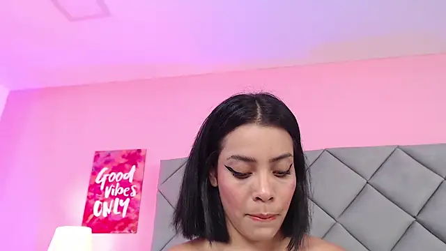 SaraSchmitt online show from March 2025 07:20:02 PM