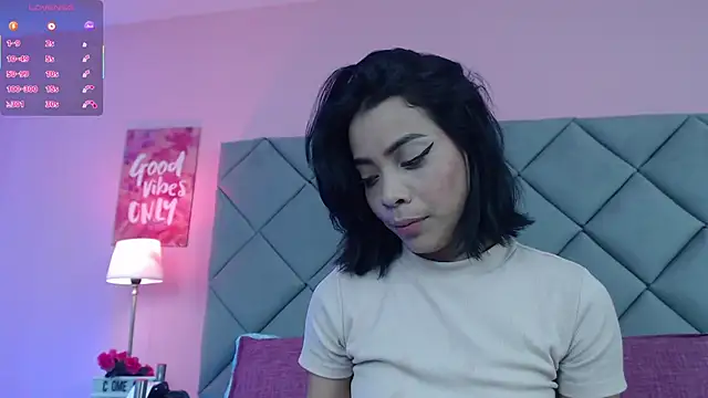 SaraSchmitt online show from March 2025 07:17:01 PM