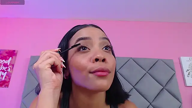 SaraSchmitt online show from March 2025 07:13:02 PM