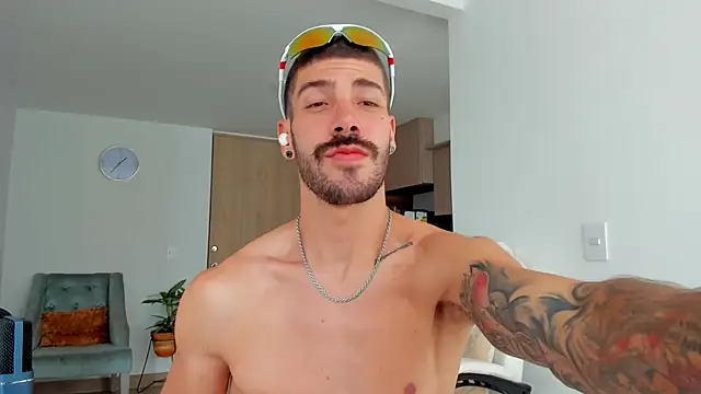 Guyinthemountain online show from December 2024 03:26:01 PM