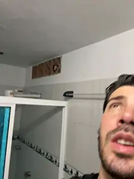 Guyinthemountain online show from April 2026 10:01:02 PM