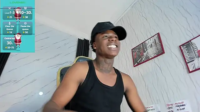 Snapshot of TOWERS21_ chatting on December 2024 11:41:02 PM TOWERS21 online show from December 2024 11:41:02 PM