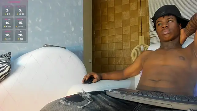 Snapshot of TOWERS21_ chatting on January 2025 08:21:01 PM TOWERS21 online show from January 2025 08:21:01 PM