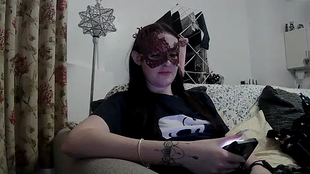 LexiSnowUK online show from March 2026 10:03:01 PM