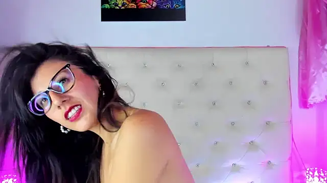 Snapshot of _jade_white_ chatting on February 2025 06:35:01 PM jade white online show from February 2025 06:35:01 PM