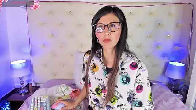 Snapshot of _jade_white_ chatting on March 2025 12:35:02 PM jade white online show from March 2025 12:35:02 PM