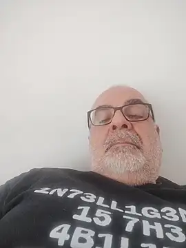 Snapshot of Satiro_Sevilla chatting on May 2026 02:47:01 PM Satiro Sevilla online show from May 2026 02:47:01 PM