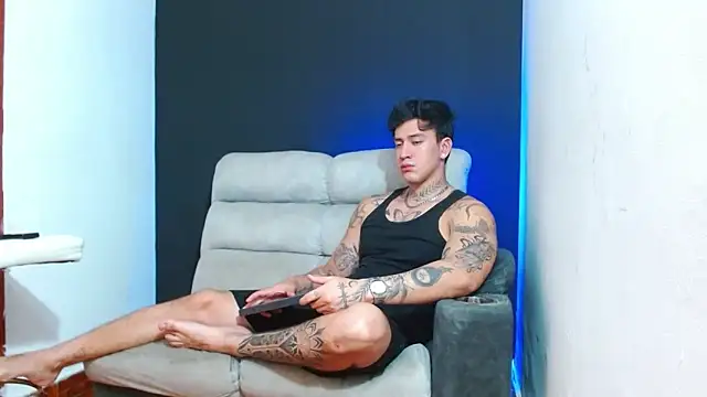 Snapshot of JUSTIN_FULLER1 chatting on June 2026 03:32:02 PM JUSTIN FULLER1 online show from June 2026 03:32:02 PM