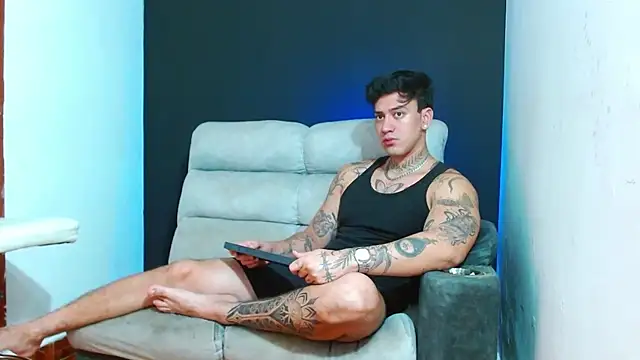 Snapshot of JUSTIN_FULLER1 chatting on July 2026 04:22:01 PM JUSTIN FULLER1 online show from July 2026 04:22:01 PM