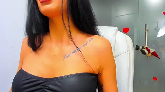 Queenrafaella online show from December 2025 03:44:02 AM