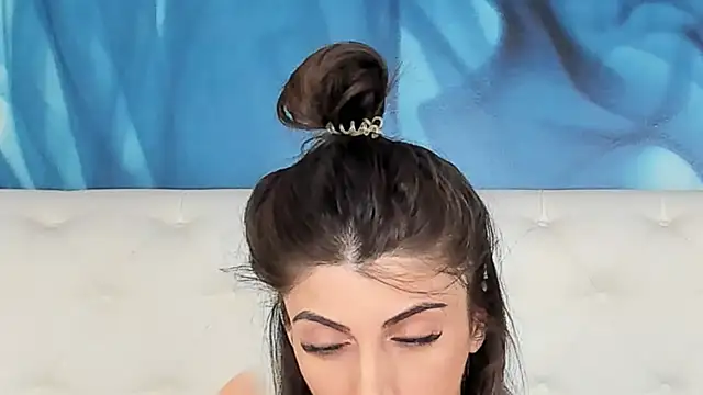 SkinnyDolly online show from September 2025 02:11:02 AM