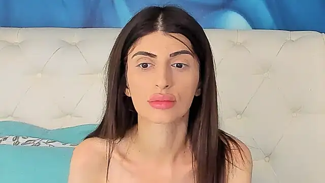 Snapshot of SkinnyDolly chatting on July 2026 04:04:01 AM SkinnyDolly online show from July 2026 04:04:01 AM