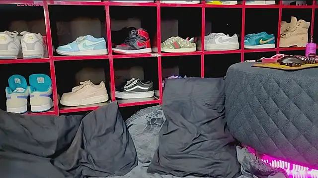 Indianbrownie online show from April 2026 03:53:01 PM