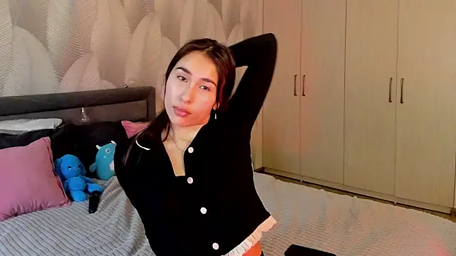 Snapshot of Bambiii_bby chatting on November 2025 03:06:01 AM Bambiii bby online show from November 2025 03:06:01 AM