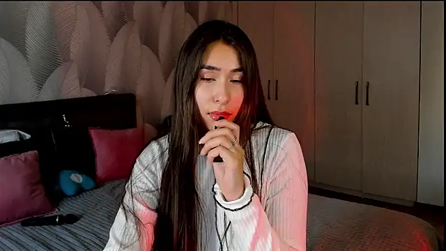 Snapshot of Bambiii_bby chatting on December 2025 03:11:01 AM Bambiii bby online show from December 2025 03:11:01 AM