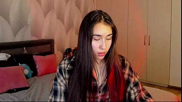 Snapshot of Bambiii_bby chatting on December 2025 03:12:02 AM Bambiii bby online show from December 2025 03:12:02 AM