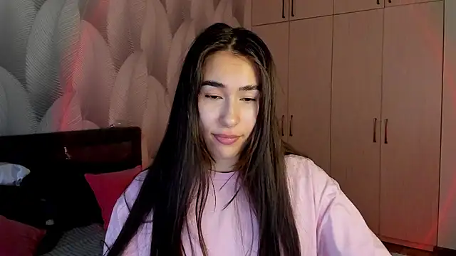 Snapshot of Bambiii_bby chatting on December 2025 03:24:02 AM Bambiii bby online show from December 2025 03:24:02 AM