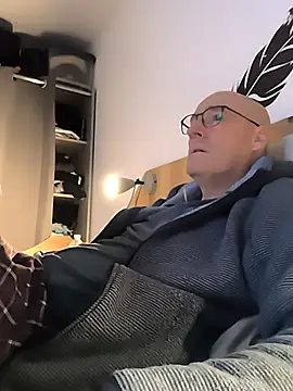 bogland33 online show from December 2025 08:38:02 PM