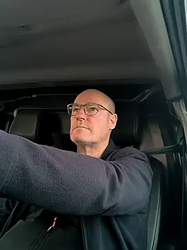 bogland33 online show from April 2026 04:48:01 PM