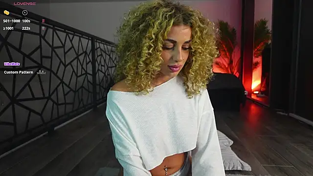 CurlyAnt0 online show from March 2026 09:52:01 PM