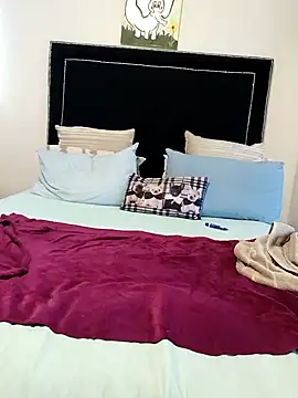 contagiousqueen online show from February 2026 12:19:01 PM