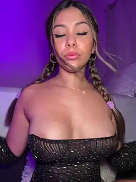 Snapshot of tuckersabrina chatting on March 2025 02:44:02 PM tuckersabrina online show from March 2025 02:44:02 PM