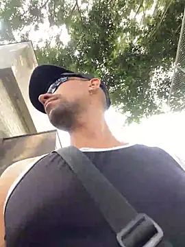 Snapshot of dantedesirexx chatting on January 2025 07:28:01 PM dantedesirexx online show from January 2025 07:28:01 PM