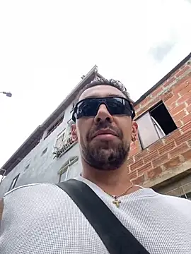 Snapshot of dantedesirexx chatting on February 2025 04:00:02 PM dantedesirexx online show from February 2025 04:00:02 PM