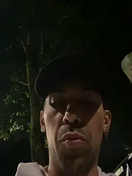 Snapshot of dantedesirexx chatting on February 2025 07:51:02 AM dantedesirexx online show from February 2025 07:51:02 AM