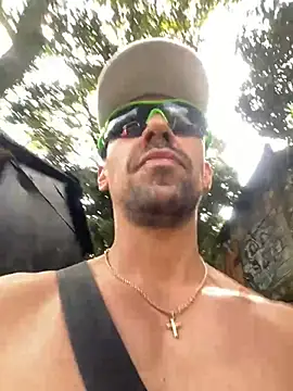 Snapshot of dantedesirexx chatting on February 2025 08:52:02 PM dantedesirexx online show from February 2025 08:52:02 PM