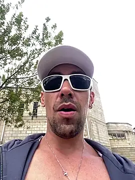 Snapshot of dantedesirexx chatting on February 2025 09:04:01 PM dantedesirexx online show from February 2025 09:04:01 PM