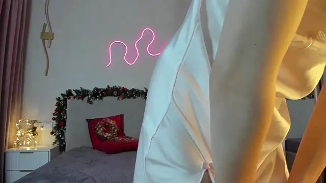 flora off online show from January 2025 02:34:01 PM