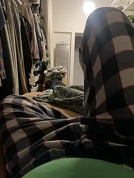 Snapshot of RSR_26689 chatting on February 2025 08:42:01 PM RSR 26689 online show from February 2025 08:42:01 PM