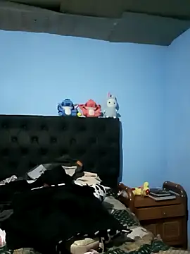 Elvishcassie  online show from December 2025 11:24:02 PM