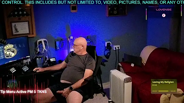 Snapshot of Pilot_Dave_69 chatting on November 2025 04:50:02 AM Pilot Dave 69 online show from November 2025 04:50:02 AM