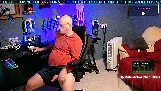 Snapshot of Pilot_Dave_69 chatting on November 2025 06:23:01 AM Pilot Dave 69 online show from November 2025 06:23:01 AM