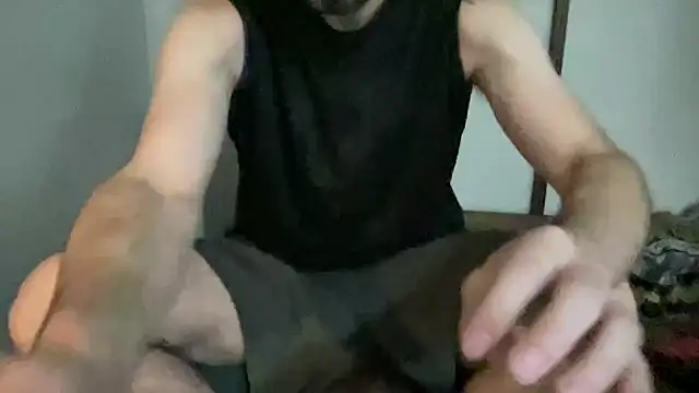 Snapshot of alphajoshkosh chatting on June 2026 11:40:02 PM alphajoshkosh online show from June 2026 11:40:02 PM
