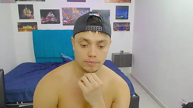 Snapshot of Booy_Hott chatting on January 2025 07:04:01 PM Booy Hott online show from January 2025 07:04:01 PM