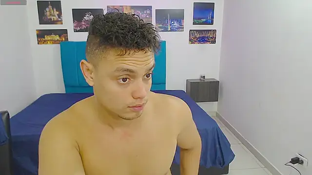 Snapshot of Booy_Hott chatting on January 2025 03:14:02 PM Booy Hott online show from January 2025 03:14:02 PM